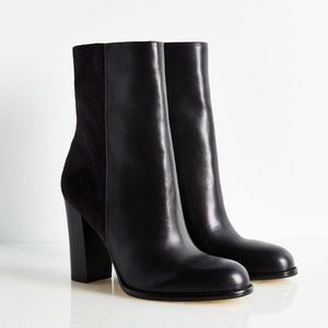 Sam Edelman Reyes Black Leather Heeled Booties